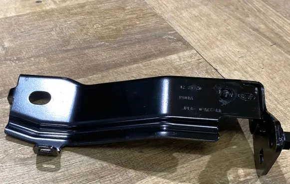 Land Rover Range Rover Sport L494 Holder (bracket) JPLA02466AB G651G0 R80BA