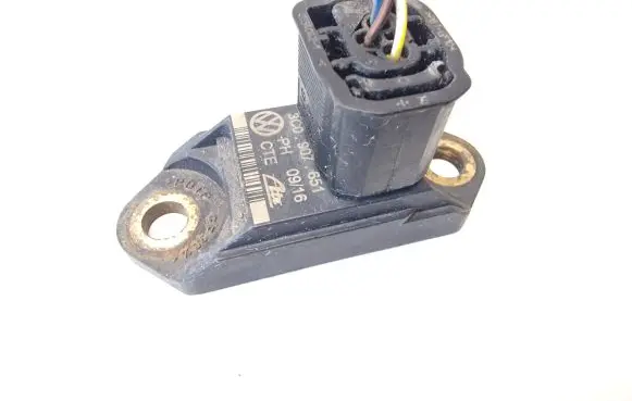 Volkswagen PASSAT CC Acceleration sensor 3C0907651