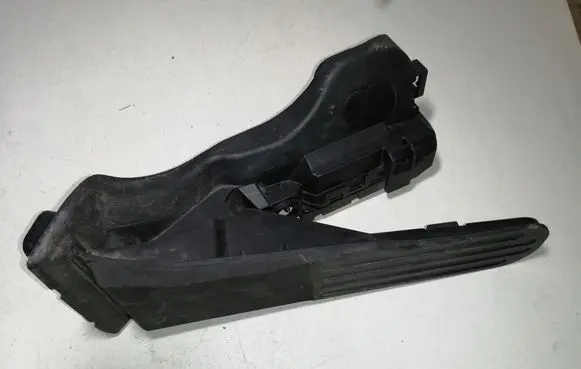 Volkswagen Golf VI Accelerator throttle pedal 1K1721503AK