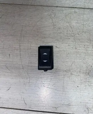 Ford Mondeo Mk III Electric window control switch 1S7T14529AB 03163201