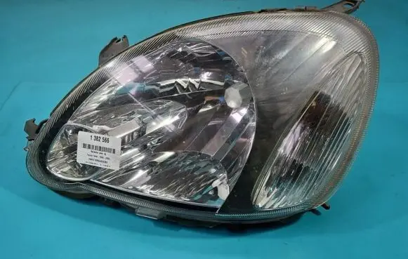 Toyota Yaris Headlight/headlamp IMPRK1382566