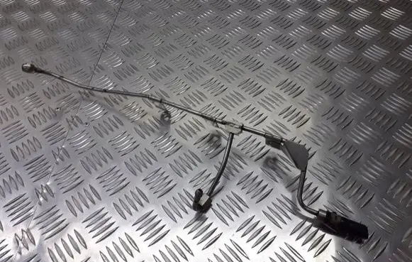 Volkswagen Jetta V Fuel line pipe 06F127505AA