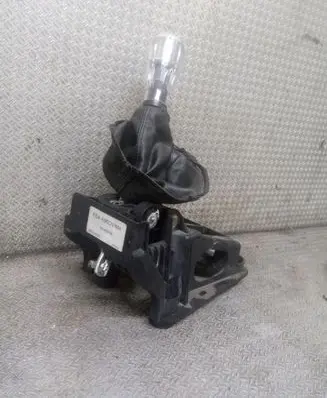 Citroen C2 Gear shifter/selector 9686342580