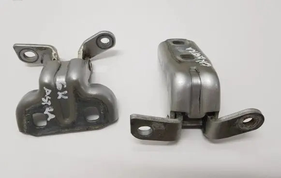 Opel Astra J Rear door hinge set 