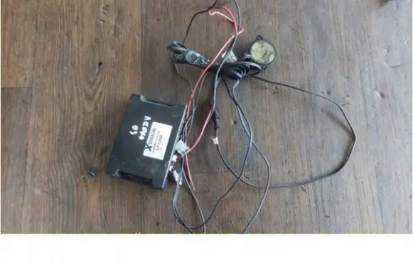 Toyota RAV 4 (XA20) Airbag deployment crash/impact sensor XP340R
