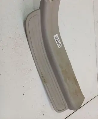 Saturn Vue Rear sill trim cover 9663047