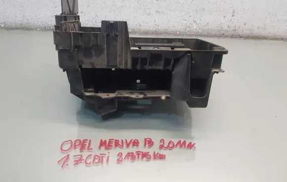 Opel Meriva B Battery box tray 