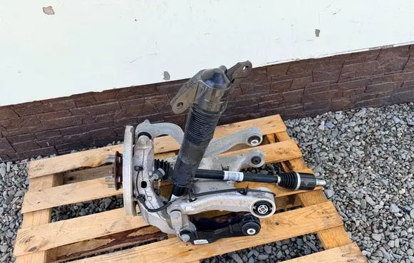 Land Rover Range Rover Evoque L551 Stub axle