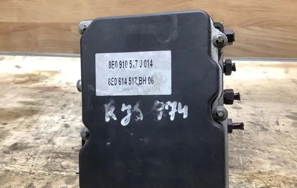 Audi A4 S4 B7 8E 8H ABS Pump 8E0910517J 8E0614517BH
