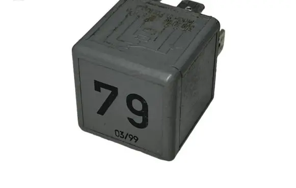 Volkswagen Golf III Other relay 191927841 V23134A52X136