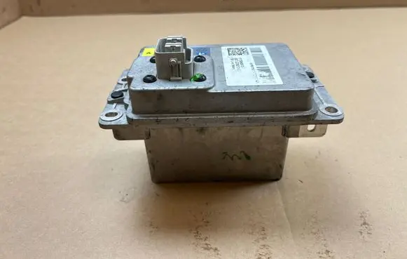 Tesla Model Y Hybrid / electric car battery 159848600F