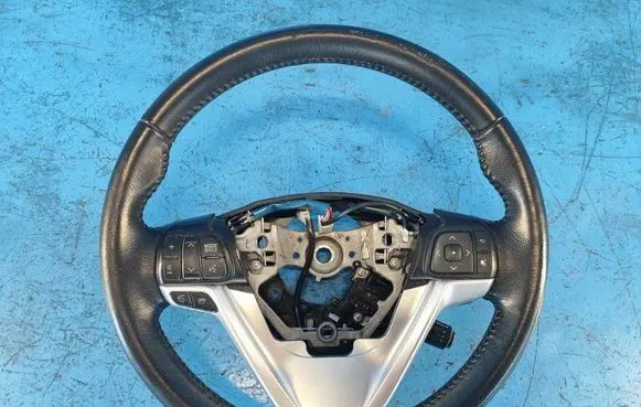 Toyota Sienna XL30 III Steering wheel 4510008240C0