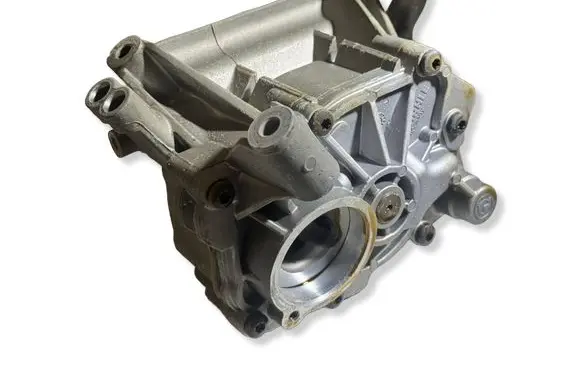BMW 5 G30 G31 G38 Oil pump 8601072