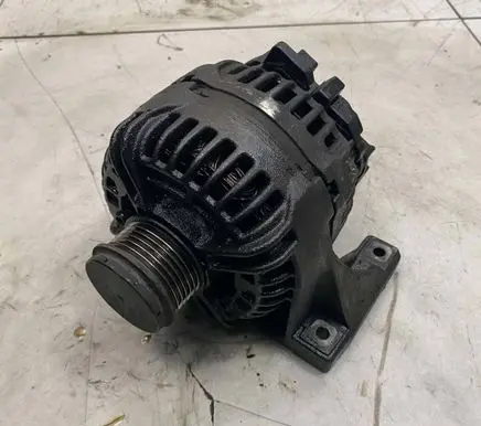 Volvo XC90 Generator/alternator 8676498 0124525029 14V75140