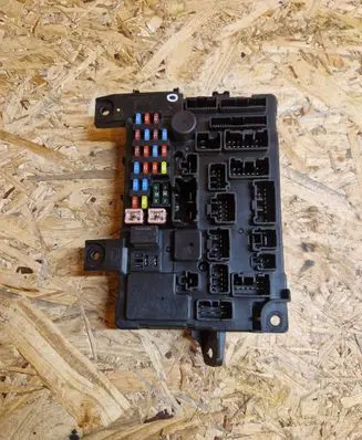 Mitsubishi Outlander Fuse module 8637A869 2343022486 59B211F00