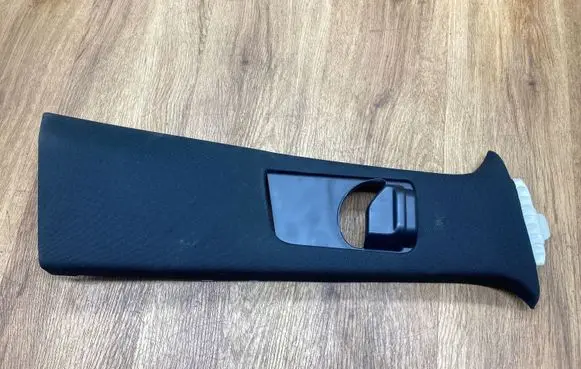 Mercedes-Benz GLE (W166 - C292) (B) pillar trim (top) A1666904001