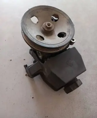 Mercedes-Benz C W202 Power steering pump 0024662901