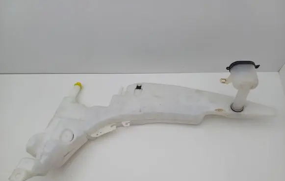 Ford Focus Windshield washer fluid reservoir/tank XS4117618CF