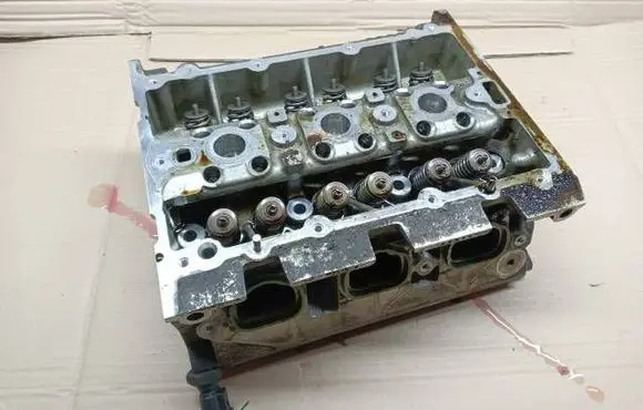 Seat Mii Engine head 04C103404D ALS16C04