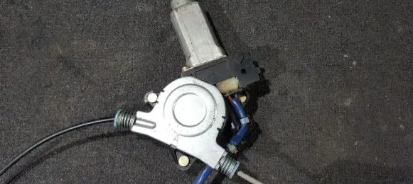 Mazda 323 F Front door window regulator motor 8621004296 CM010030