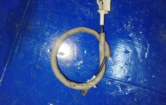 BMW 3 E46 Front door cable line 8213787