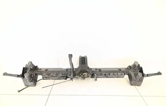 Peugeot 3008 I Top upper radiator support slam panel T84
