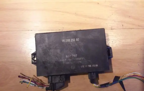 Peugeot 607 Parking PDC control unit/module 9629825080 601707