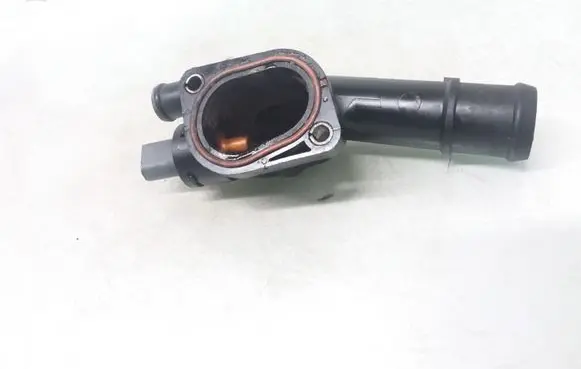 Skoda Superb B6 (3T) Engine coolant pipe/hose 03G121132B