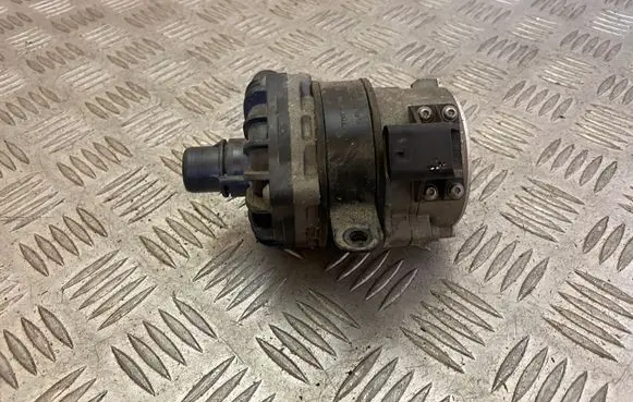 Volvo XC90 Electric auxiliary coolant/water pump 31338384