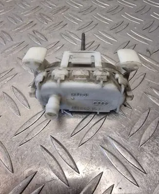 Audi A8 S8 D2 4D Central locking vacuum pump 4D0862153A