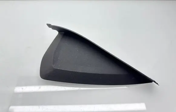 BMW 1 F40 Dashboard side end trim 6823270 6823260