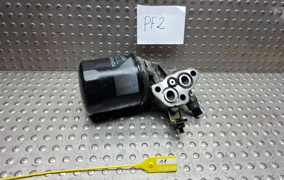 Toyota Avensis T250 Oil filter mounting bracket S27725896 90915300038T