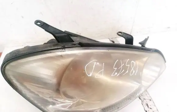 Toyota Avensis Verso Headlight/headlamp