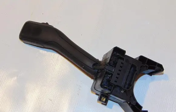 Volkswagen PASSAT B5 Wiper control stalk 8L0953503A