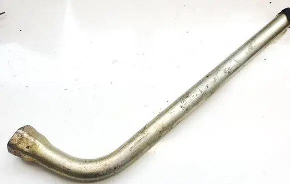Volkswagen Touareg I Wheel nut wrench 7L0012219