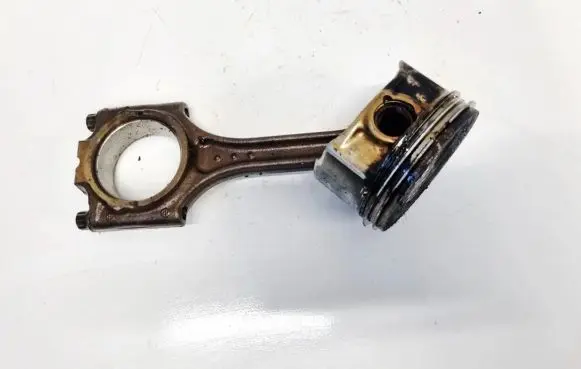 Volvo V70 Piston with connecting rod