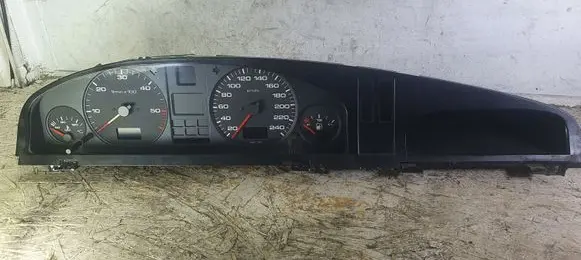 Audi A6 S6 C4 4A Speedometer (instrument cluster) 88311219