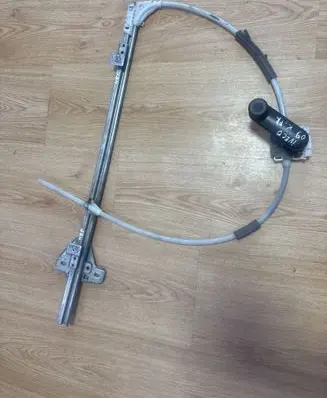 Iveco Daily 35 - 40.10 Front door manual window regulator 