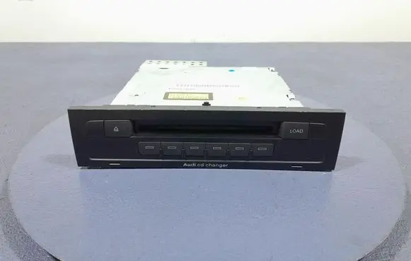 Audi Q7 4L Radio/CD/DVD/GPS head unit 4L0910110B