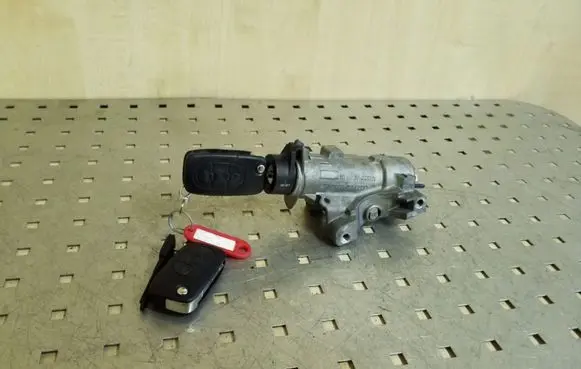 Audi A6 S6 C5 4B Ignition lock 4B0905851B