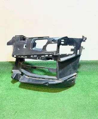 BMW 5 G30 G31 G38 Front bumper corner part panel trim 15067010