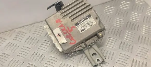 Toyota Corolla E120 E130 Power steering control unit/module 8965002150
