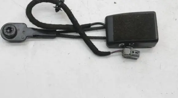 Maserati Ghibli Front seatbelt buckle 670016905