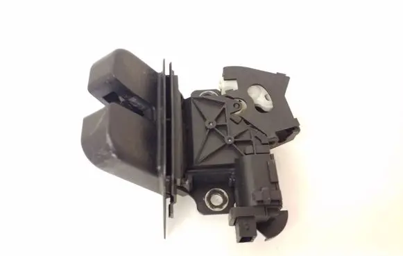 Audi A3 S3 8P Tailgate/trunk/boot lock/catch/latch 8P4827505C
