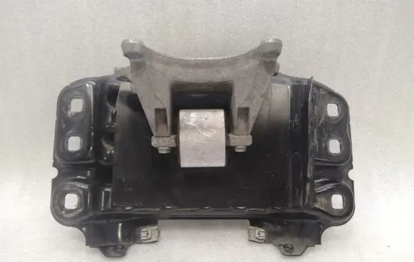 Mercedes-Benz S W222 Engine mount bracket A2222401402