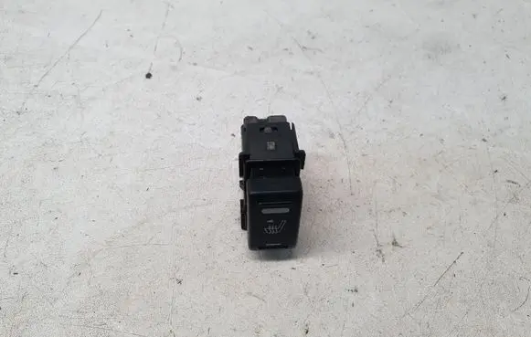 Nissan Navara D40 Seat heating switch 5305B