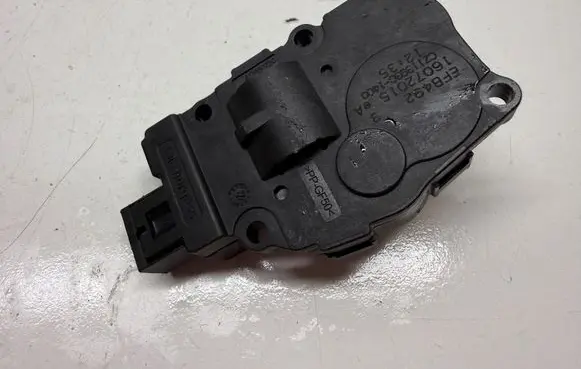 BMW 2 F45 Air flap motor/actuator EFB492 16072015 CZ1139301400