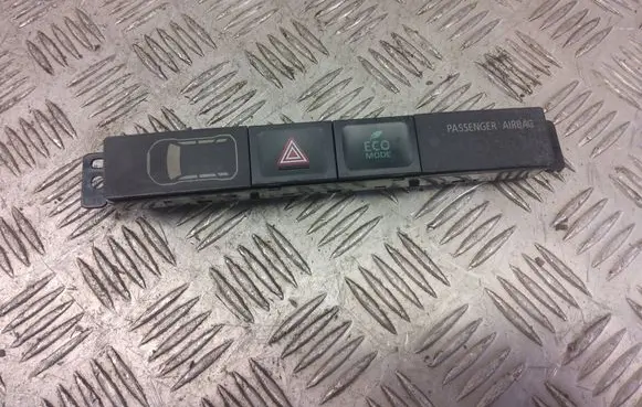 Mitsubishi Outlander Hazard light switch 8002B409 C68872 6727100934