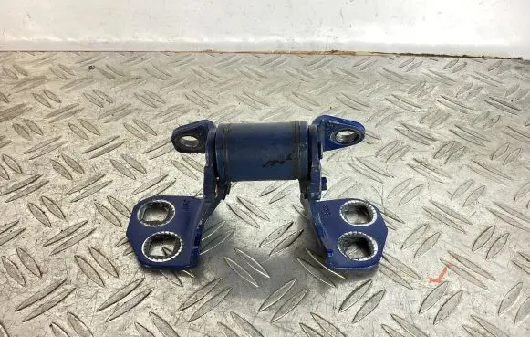 Lexus IS III XE30 Front door upper hinge 1120038
