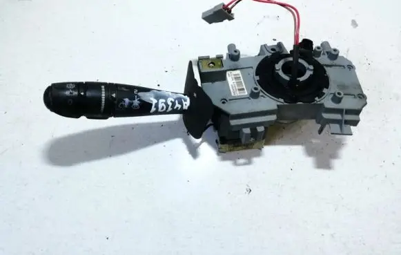 Renault Scenic I Wiper control stalk 54034959a v7700433318